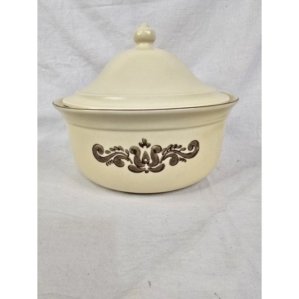 Pfaltzgraff Vintage Brown Village Casserole Dish‎ 12oz Bowl With Lid EUC